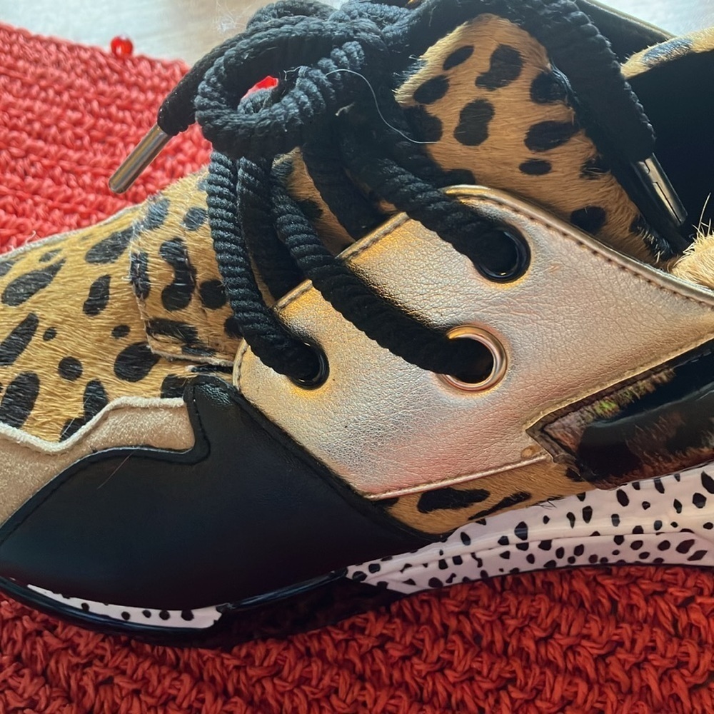 Steve Madden Women’s Cliff Leather Leopard Sneakers..Size 9. Preowned. - Picture 8 of 9
